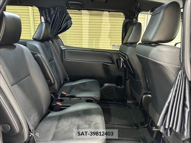 Toyota VOXY 2021-06 256548-13