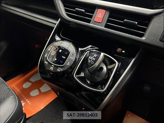 Toyota VOXY 2021-06 256548-10