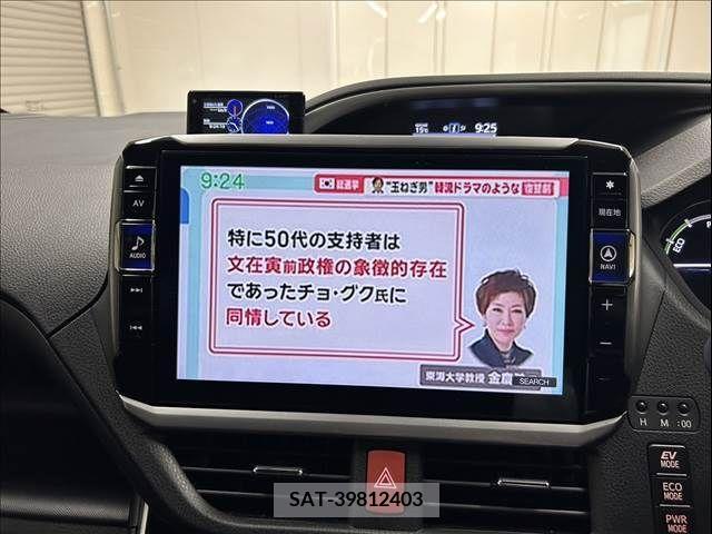 Toyota VOXY 2021-06 256548-6