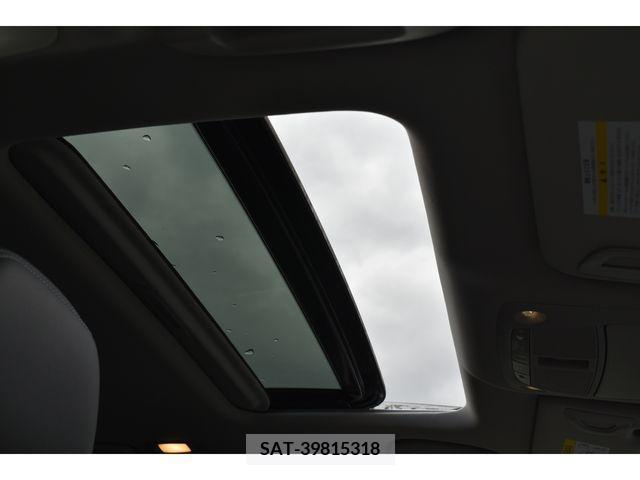 Nissan SKYLINE 2019-02 215926-3