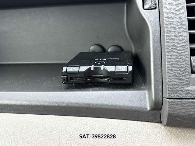 Toyota ISIS 2005-09 327057-6