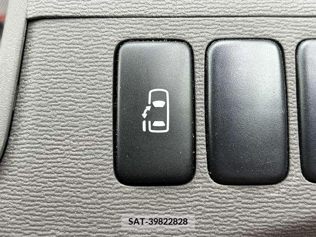 Toyota ISIS 2005-09 327057-4