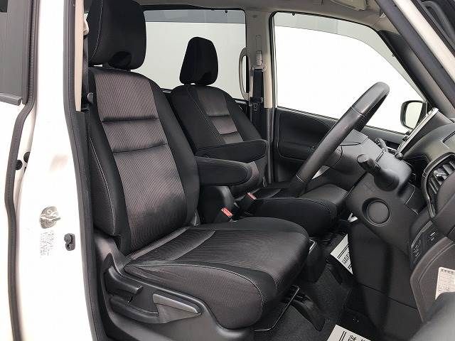 Nissan SERENA 2018-11 187006-9