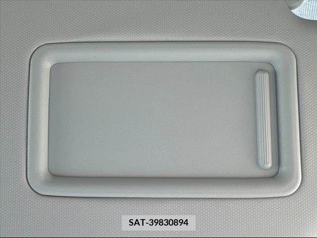 Toyota PRIUS 2018-07 348610-27