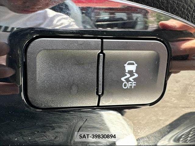 Toyota PRIUS 2018-07 348610-24