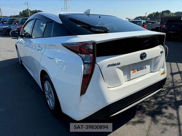 Toyota PRIUS 2018-07 348610-12