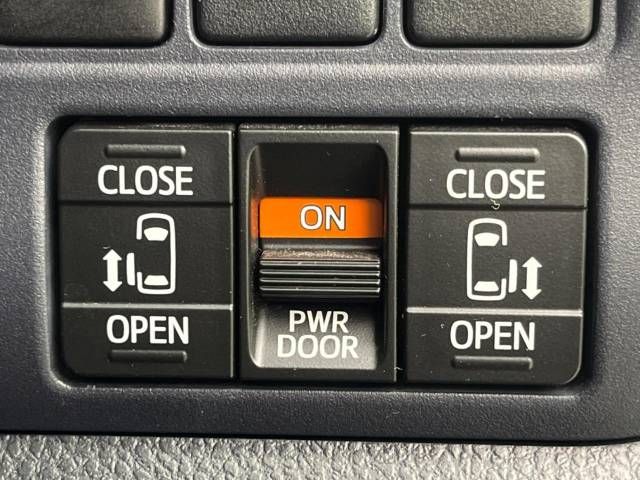 Toyota VOXY 2015-04 182109-5