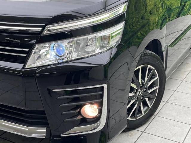 Toyota VOXY 2015-04 182109-12