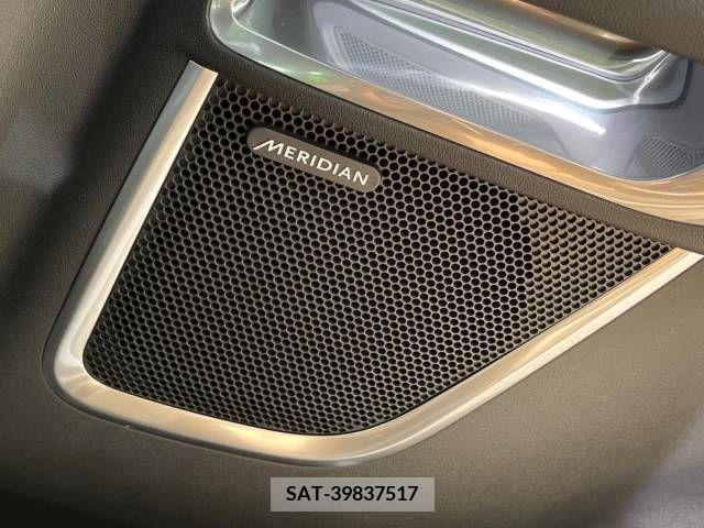 Jaguar E-PACE 2019-06 375281-4