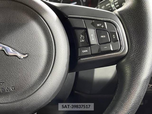 Jaguar E-PACE 2019-06 375281-10
