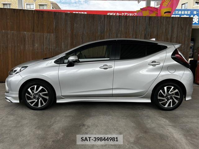 Toyota AQUA 2021-07 260483-7