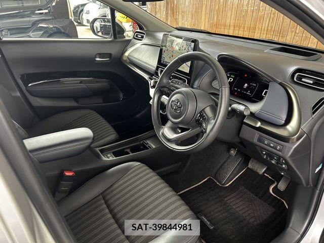 Toyota AQUA 2021-07 260483-10
