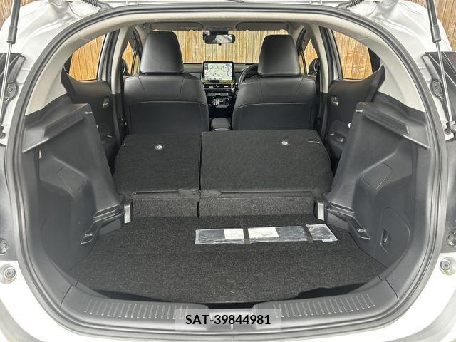 Toyota AQUA 2021-07 260483-14