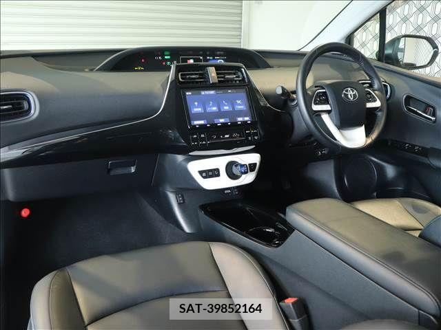 Toyota PRIUS 2019-01 393376-2