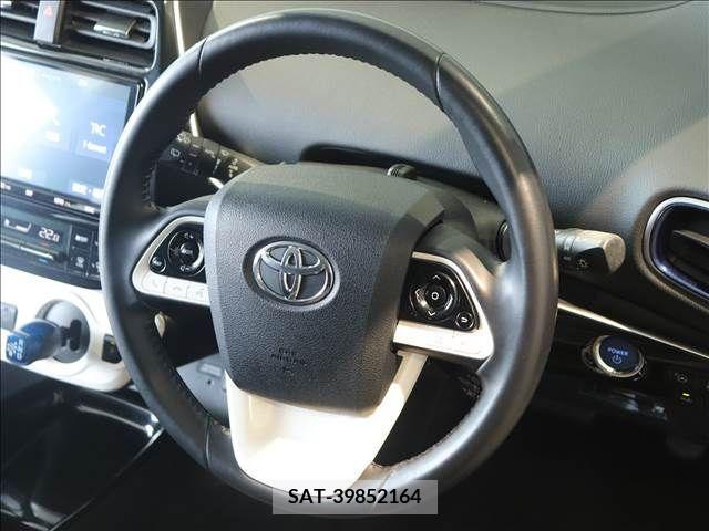Toyota PRIUS 2019-01 393376-7