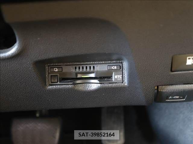 Toyota PRIUS 2019-01 393376-6