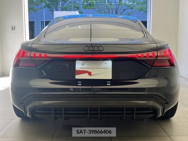 Audi E-TRON 2022-03 343500-3