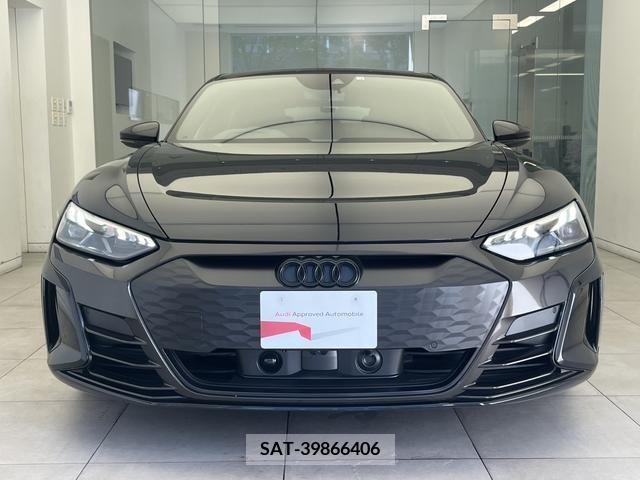 Audi E-TRON 2022-03 343500-2