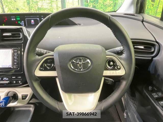 Toyota PRIUS 2018-01 281864-11