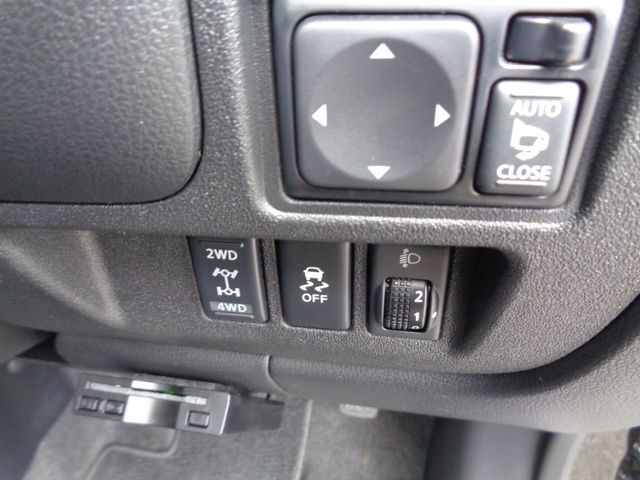 Nissan MARCH 2016-10 24009-4