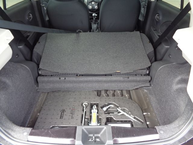 Nissan MARCH 2016-10 24009-16