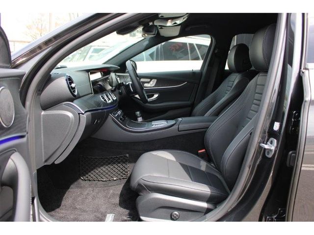 Mercedes Benz E-CLASS 2021-06 2145-24