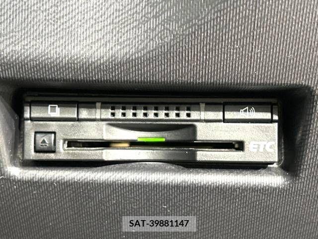 Toyota AQUA 2015-01 219408-4