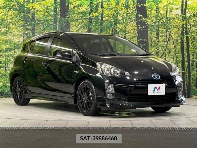 Toyota AQUA 2012-06 348992-16