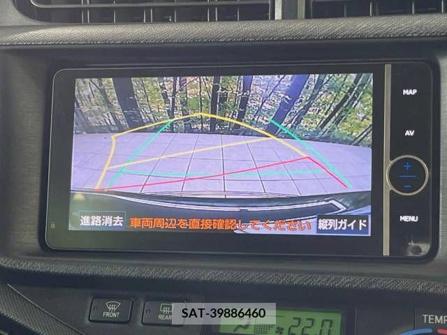 Toyota AQUA 2012-06 348992-3