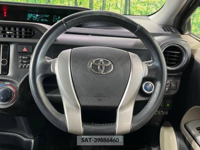 Toyota AQUA 2012-06 348992-11