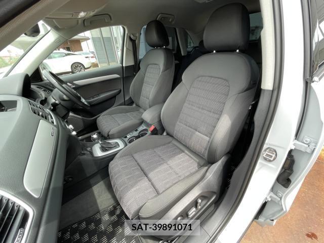 Audi Q3 2017-05 330765-25