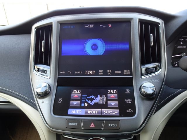 Toyota CROWN SEDAN 2017-03 28150-17
