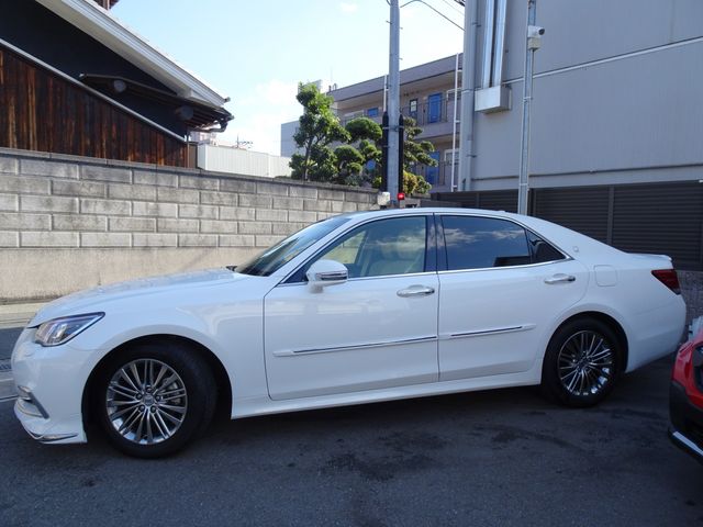 Toyota CROWN SEDAN 2017-03 28150-4