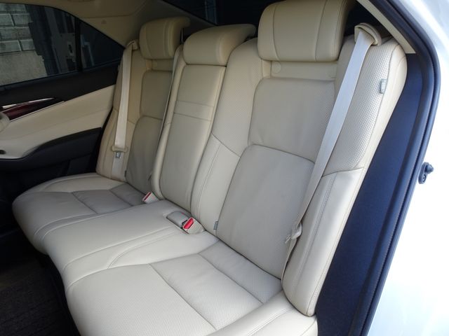 Toyota CROWN SEDAN 2017-03 28150-27