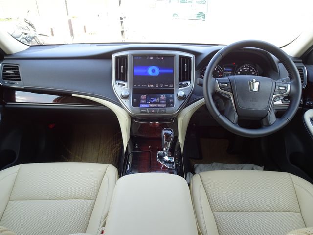 Toyota CROWN SEDAN 2017-03 28150-14