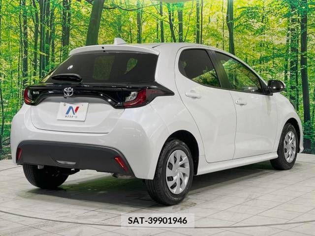 Toyota YARIS 2022-09 330328-17