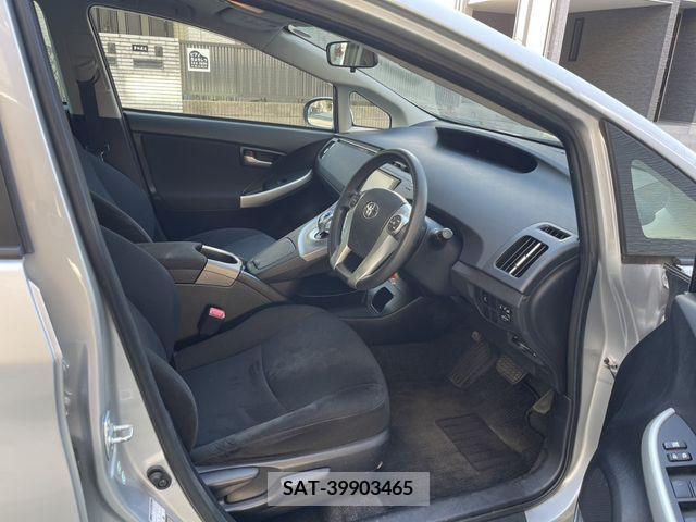 Toyota PRIUS 2013-09 205802-4
