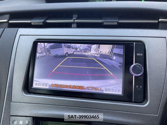 Toyota PRIUS 2013-09 205802-17