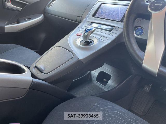 Toyota PRIUS 2013-09 205802-20
