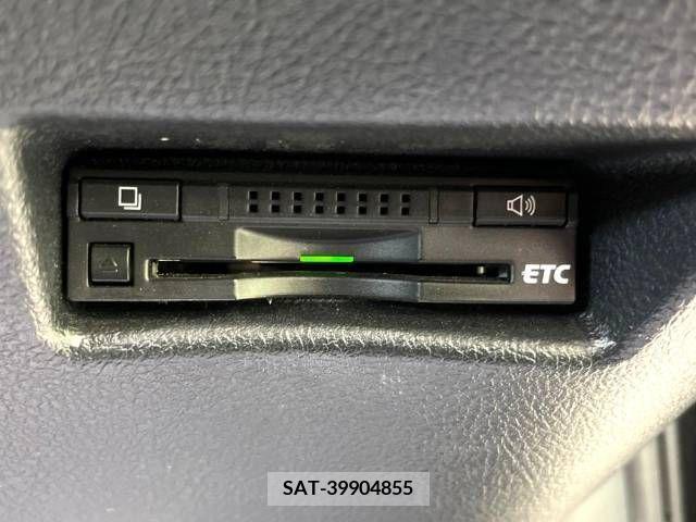 Toyota SIENTA 2015-09 212873-6