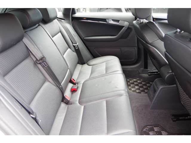 Audi S3 2011-02 2483-5