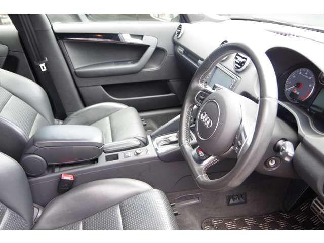 Audi S3 2011-02 2483-3