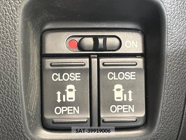 Honda N BOX CUSTOM 2014-05 306756-5