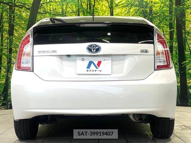 Toyota PRIUS 2013-11 328640-15