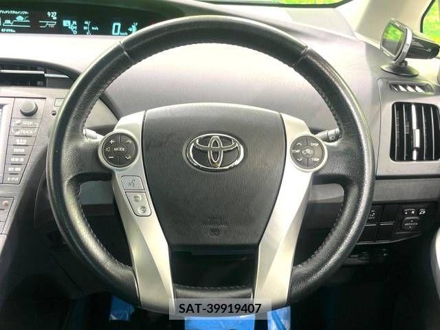 Toyota PRIUS 2013-11 328640-11