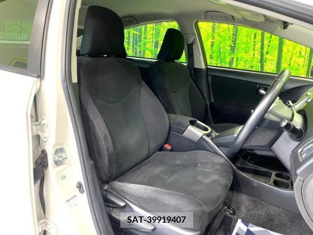 Toyota PRIUS 2013-11 328640-8