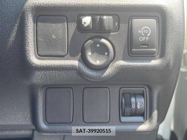 Nissan NOTE 2013-05 387015-6
