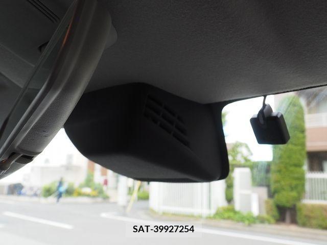 Suzuki X BEE 2018-05 395433-12