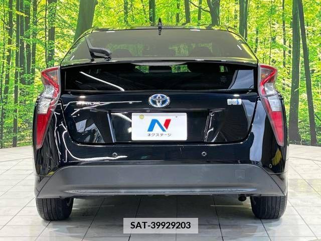 Toyota PRIUS 2017-03 337422-15