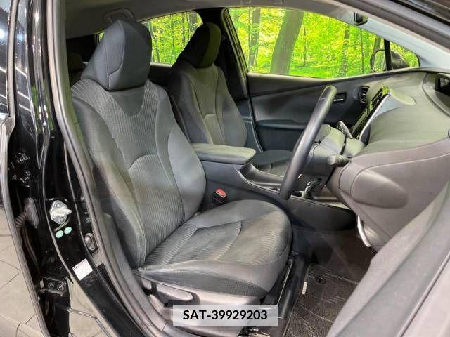 Toyota PRIUS 2017-03 337422-10